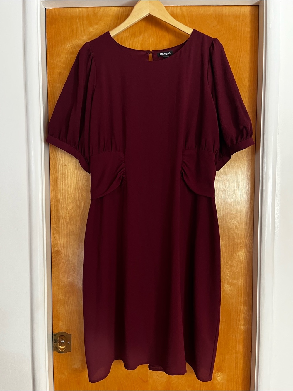 Express Burgundy Midi Dress with Short Puff Sleeves
